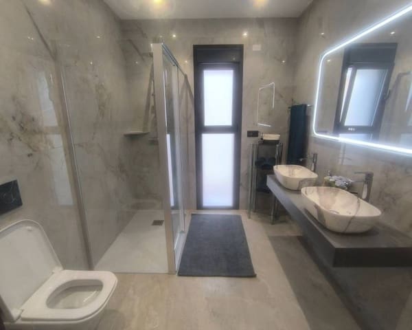 4 soverom Villa til salgs i Los Montesinos med svømmebasseng garasje - € 1 300 000 (Ref: 10002377)