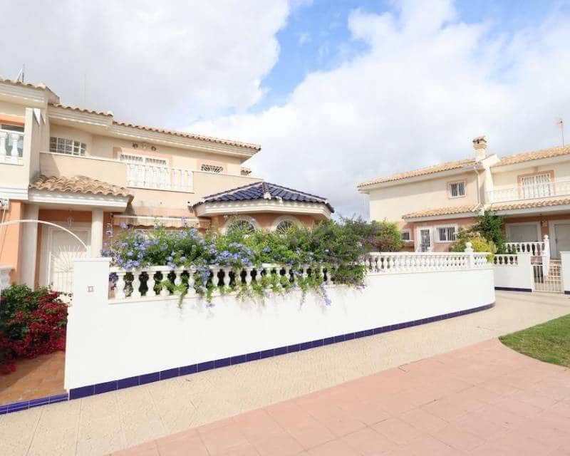 5 sypialnia Dom na sprzedaż w Dona Pepa z basenem garażem - 340 000 € (Ref: 10004562)