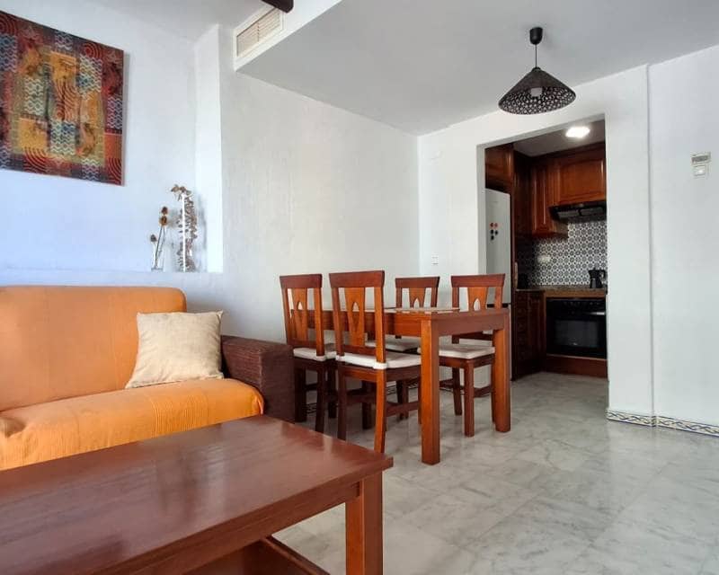 2 soveværelse Lejlighed til salg i Torrevieja med swimmingpool garage - € 254.000 (Ref: 10004563)
