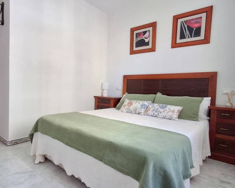 2 soveværelse Lejlighed til salg i Torrevieja med swimmingpool garage - € 254.000 (Ref: 10004563)