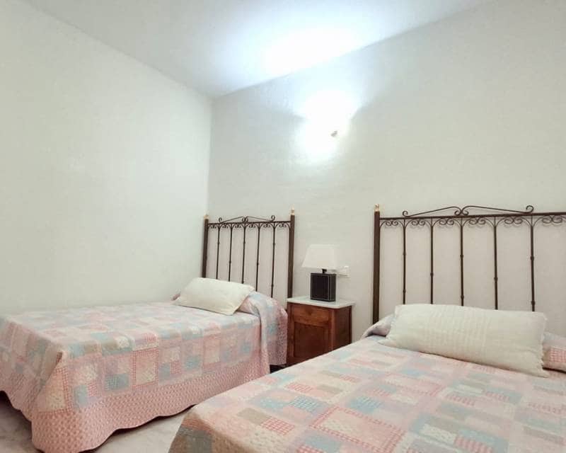 2 soveværelse Lejlighed til salg i Torrevieja med swimmingpool garage - € 254.000 (Ref: 10004563)
