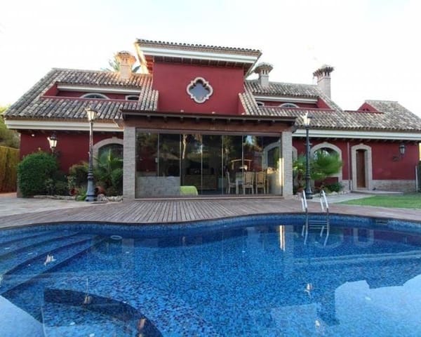 5 Zimmer Villa zu verkaufen in Dehesa de Campoamor, Orihuela mit Pool - 1.250.000 € (Ref: 10004564)