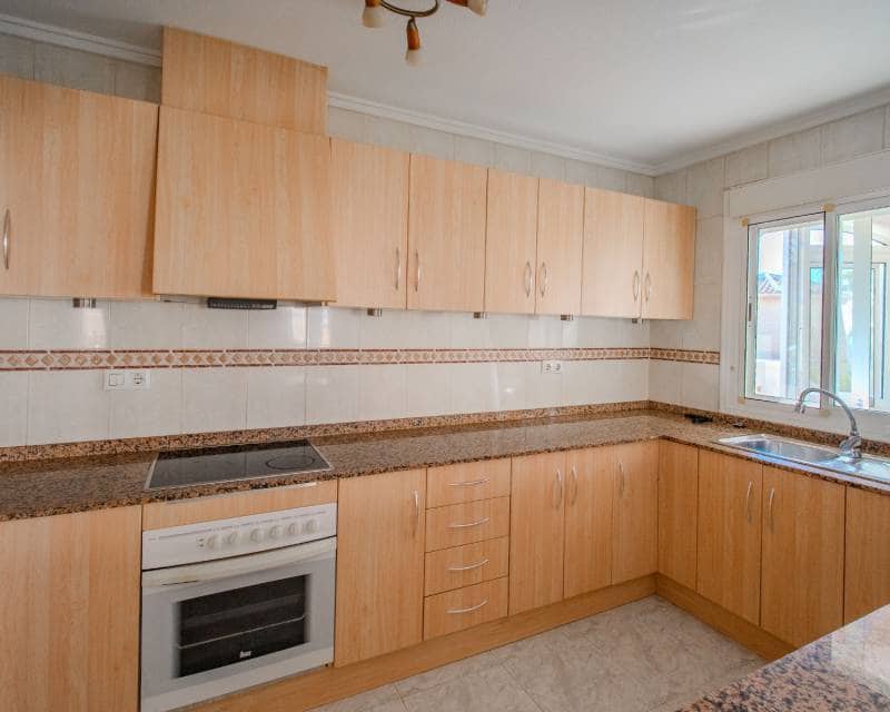 2 slaapkamer Villa te koop in Ciudad Quesada met zwembad - € 245.000 (Ref: 10004565)