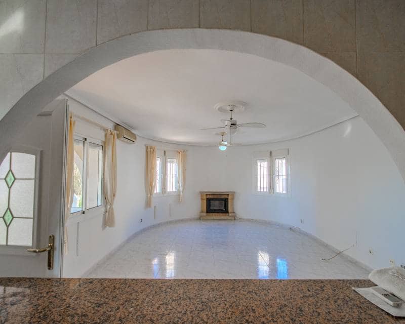 2 slaapkamer Villa te koop in Ciudad Quesada met zwembad - € 245.000 (Ref: 10004565)