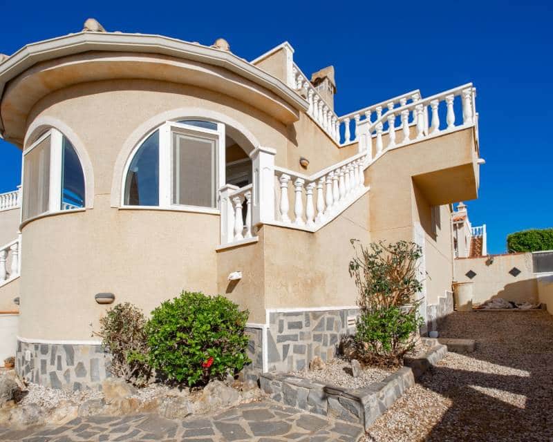 2 slaapkamer Villa te koop in Ciudad Quesada met zwembad - € 245.000 (Ref: 10004565)