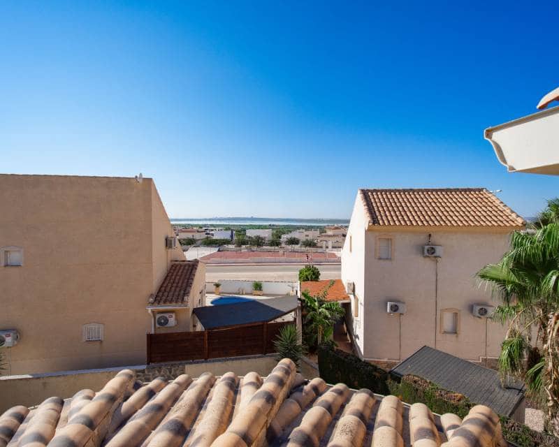 2 slaapkamer Villa te koop in Ciudad Quesada met zwembad - € 245.000 (Ref: 10004565)