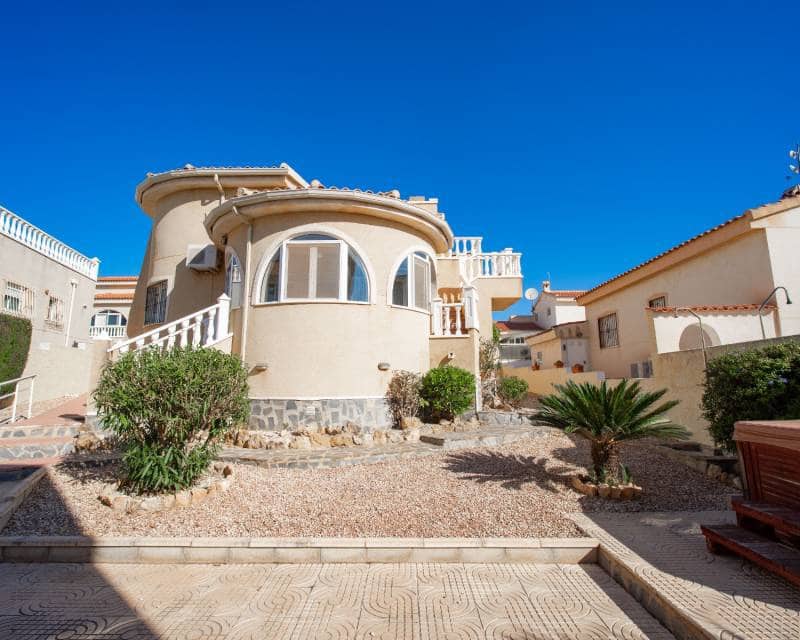 2 slaapkamer Villa te koop in Ciudad Quesada met zwembad - € 245.000 (Ref: 10004565)