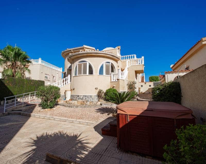 2 slaapkamer Villa te koop in Ciudad Quesada met zwembad - € 245.000 (Ref: 10004565)