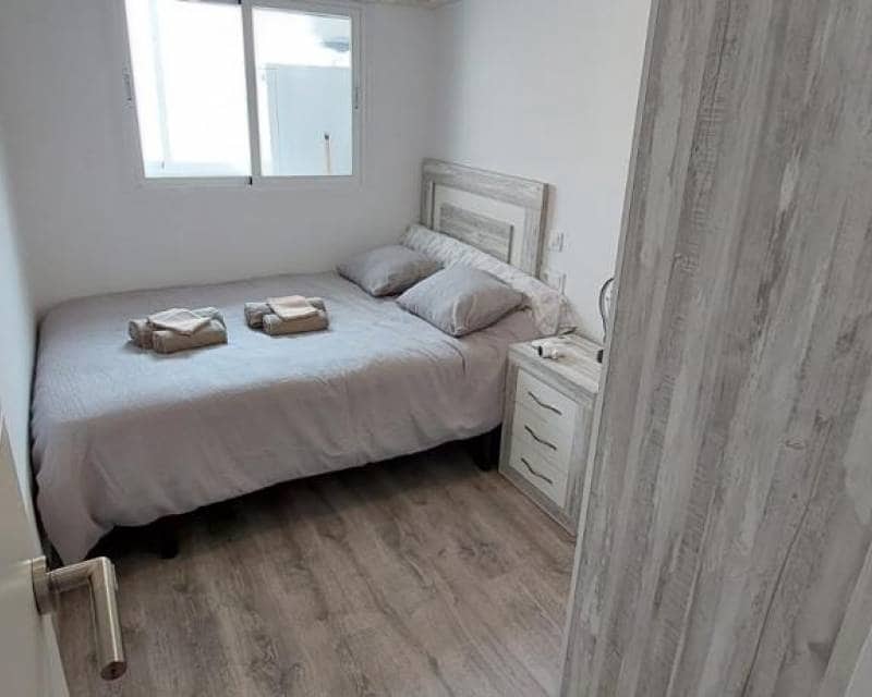 3 soveværelse Lejlighed til salg i Torrevieja med swimmingpool - € 280.000 (Ref: 10004670)