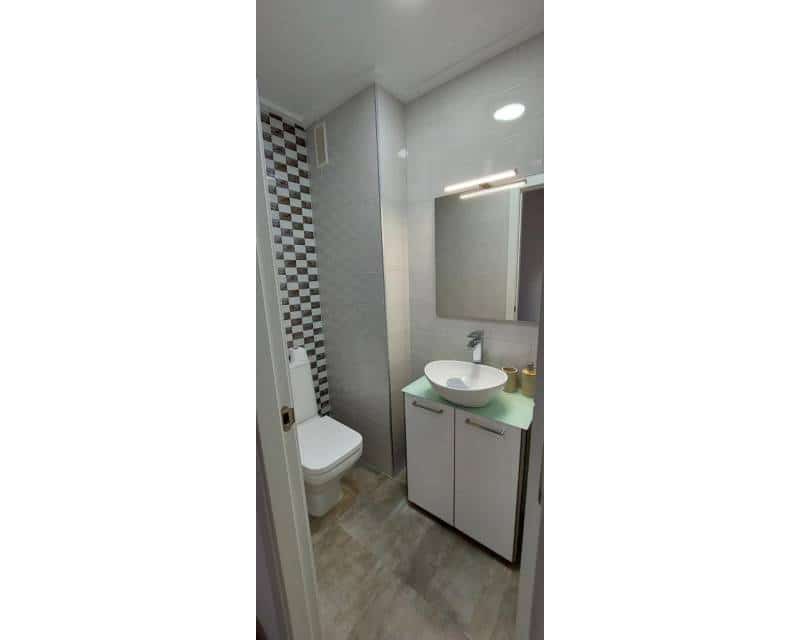 3 soveværelse Lejlighed til salg i Torrevieja med swimmingpool - € 280.000 (Ref: 10004670)