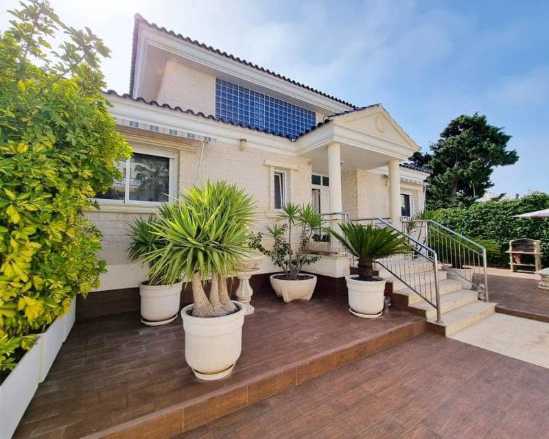 5 camera da letto Villa in vendita in La Mata con piscina - 1.117.000 € (Rif: 10004671)