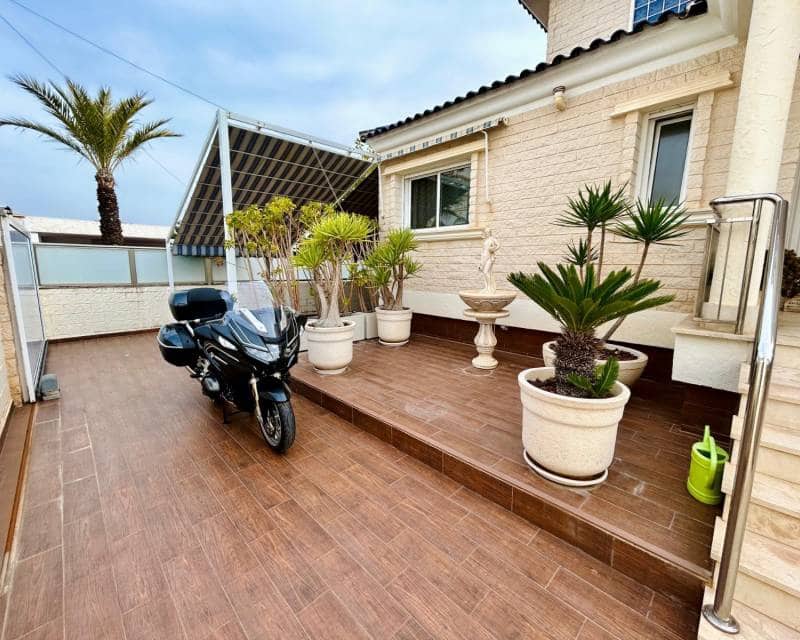 5 camera da letto Villa in vendita in La Mata con piscina - 1.117.000 € (Rif: 10004671)