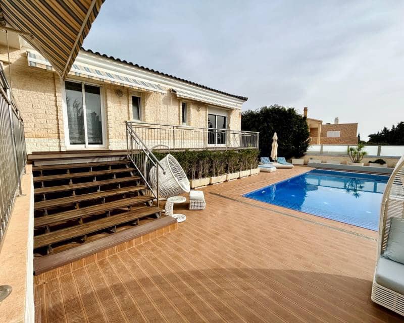 5 camera da letto Villa in vendita in La Mata con piscina - 1.117.000 € (Rif: 10004671)