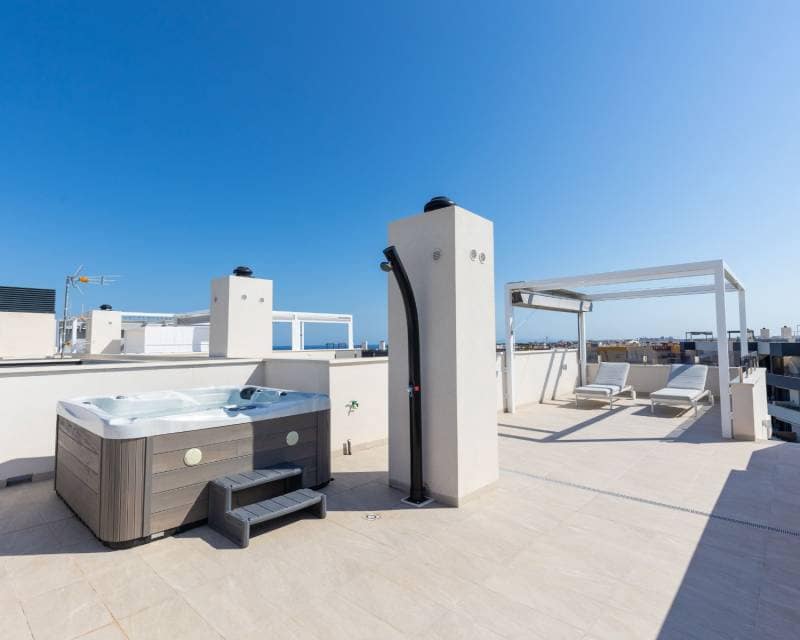 2 sypialnia Apartament na sprzedaż w Playa Flamenca z basenem - 495 000 € (Ref: 10007590)