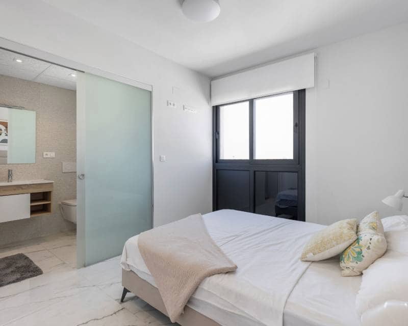 2 sypialnia Apartament na sprzedaż w Playa Flamenca z basenem - 495 000 € (Ref: 10007590)