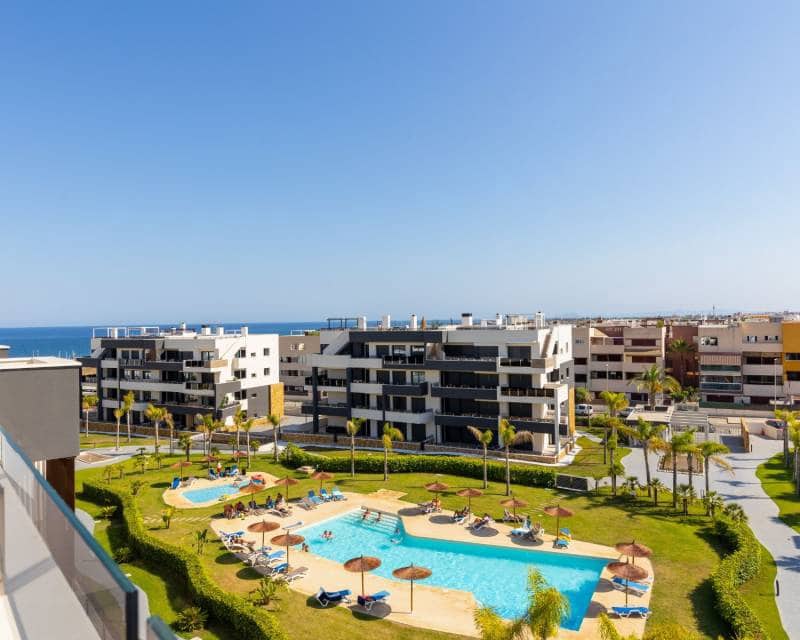 2 sypialnia Apartament na sprzedaż w Playa Flamenca z basenem - 495 000 € (Ref: 10007590)