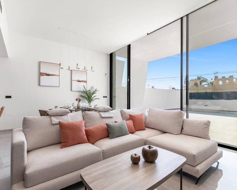 3 soveværelse Villa til salg i El Chaparral med swimmingpool garage - € 700.000 (Ref: 10007783)