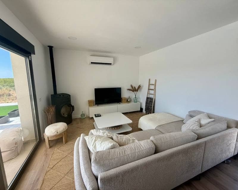 3 slaapkamer Villa te koop in Pinoso met zwembad garage - € 425.000 (Ref: 10007947)