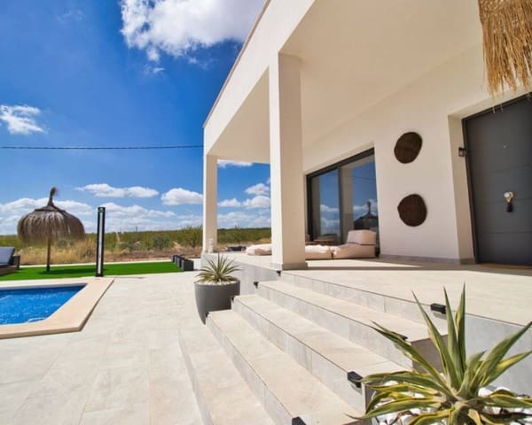 3 slaapkamer Villa te koop in Pinoso met zwembad garage - € 425.000 (Ref: 10007947)