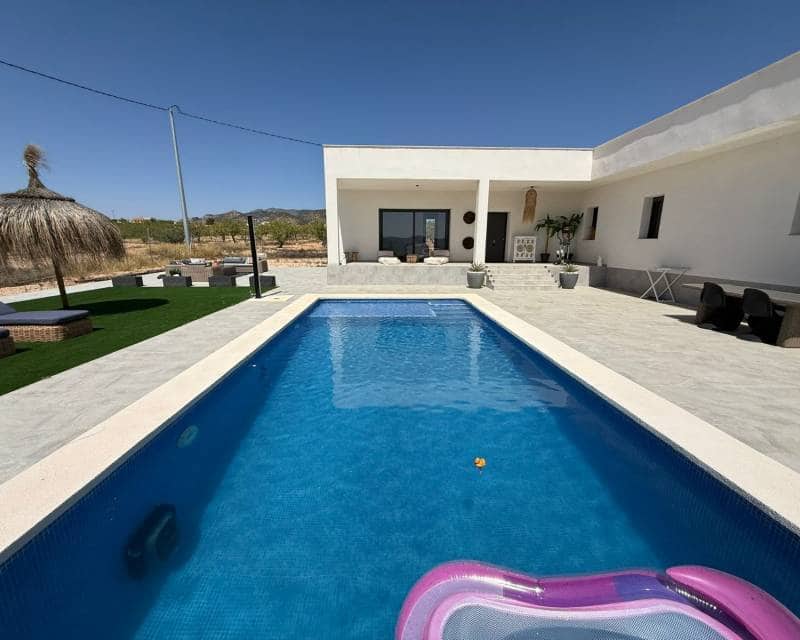 3 slaapkamer Villa te koop in Pinoso met zwembad garage - € 425.000 (Ref: 10007947)