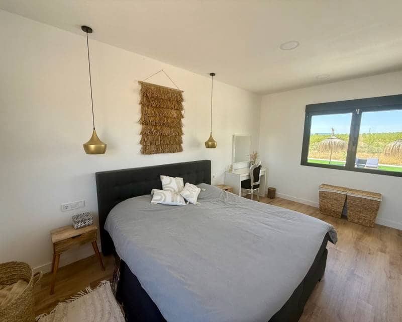 3 slaapkamer Villa te koop in Pinoso met zwembad garage - € 425.000 (Ref: 10007947)