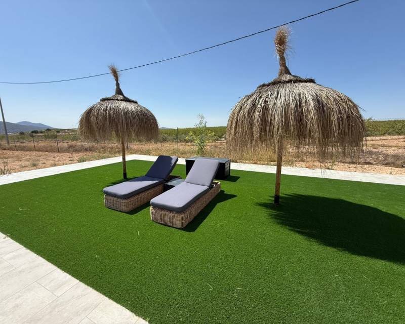 3 slaapkamer Villa te koop in Pinoso met zwembad garage - € 425.000 (Ref: 10007947)