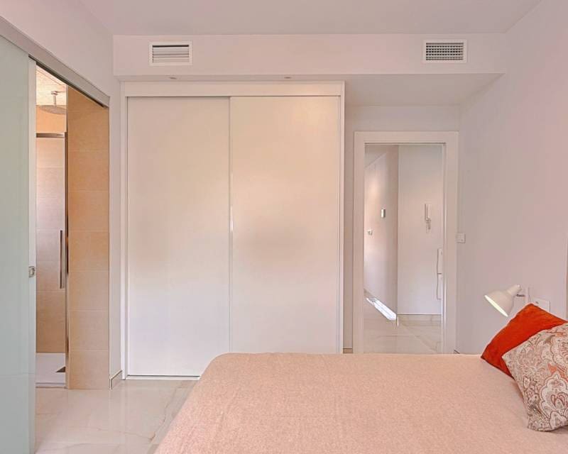 2 Zimmer Apartment zu verkaufen in Orihuela Costa mit Garage - 295.000 € (Ref: 10007948)