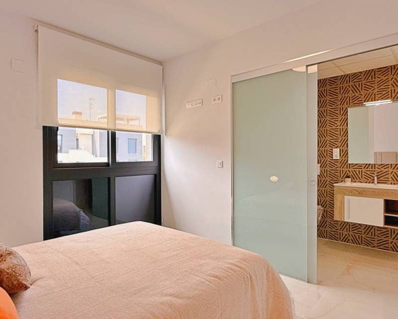 2 Zimmer Apartment zu verkaufen in Orihuela Costa mit Garage - 295.000 € (Ref: 10007948)