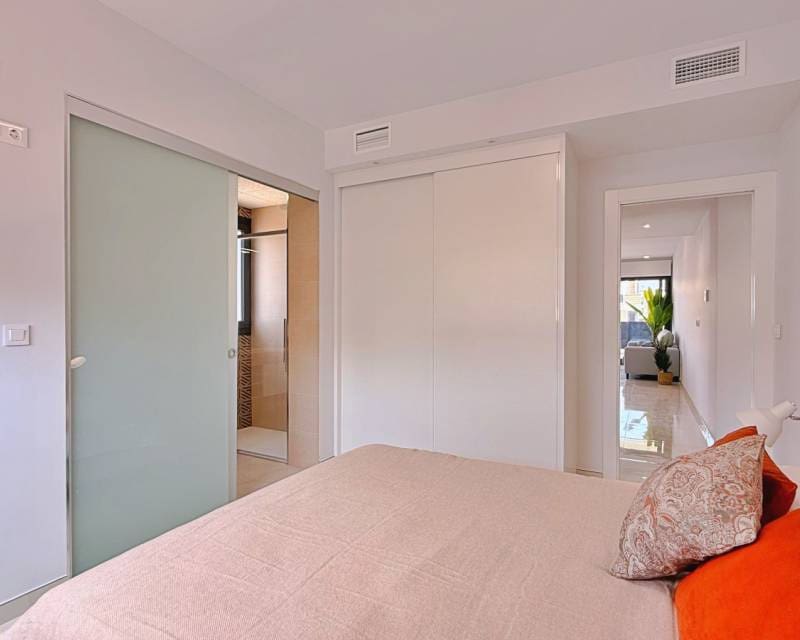 2 Zimmer Apartment zu verkaufen in Orihuela Costa mit Garage - 295.000 € (Ref: 10007948)