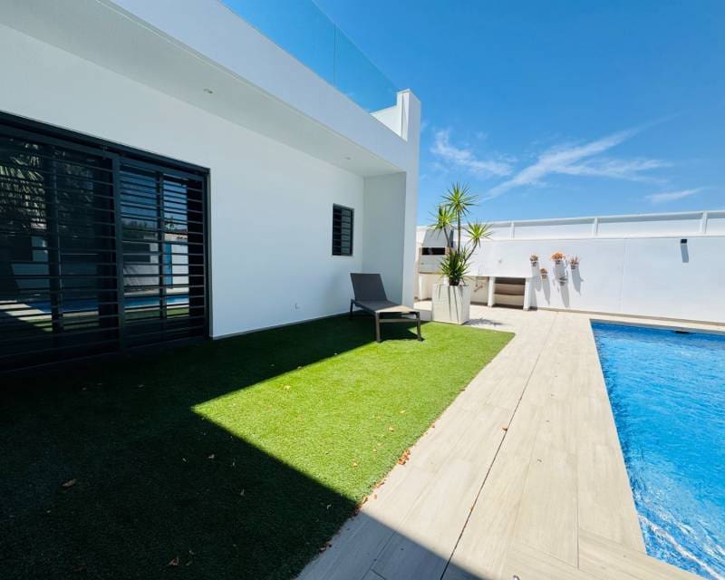 3 soveværelse Villa til salg i Lo Pagan med swimmingpool - € 550.000 (Ref: 10008039)