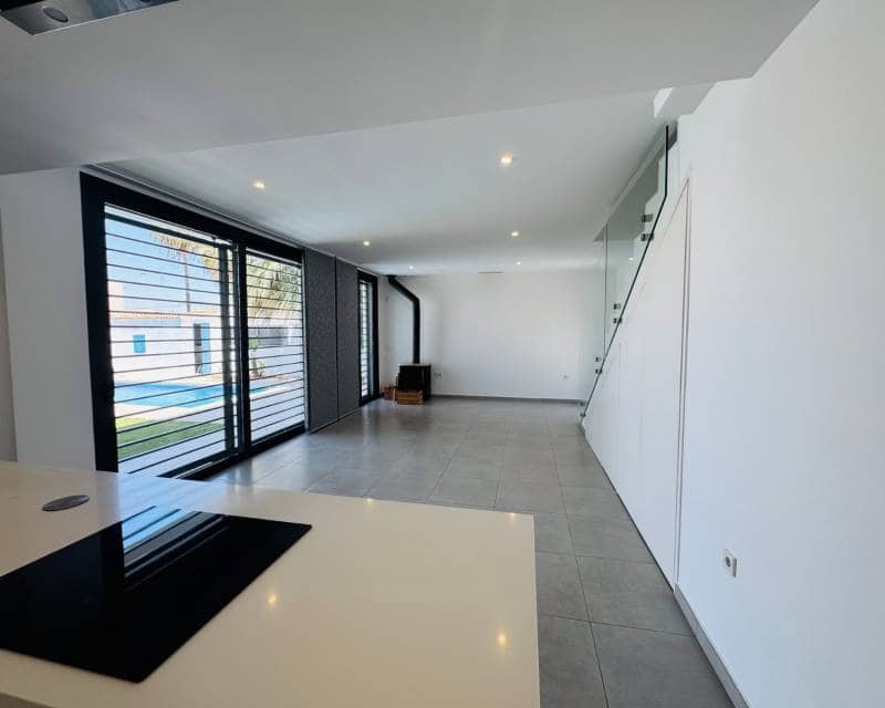 3 soveværelse Villa til salg i Lo Pagan med swimmingpool - € 550.000 (Ref: 10008039)