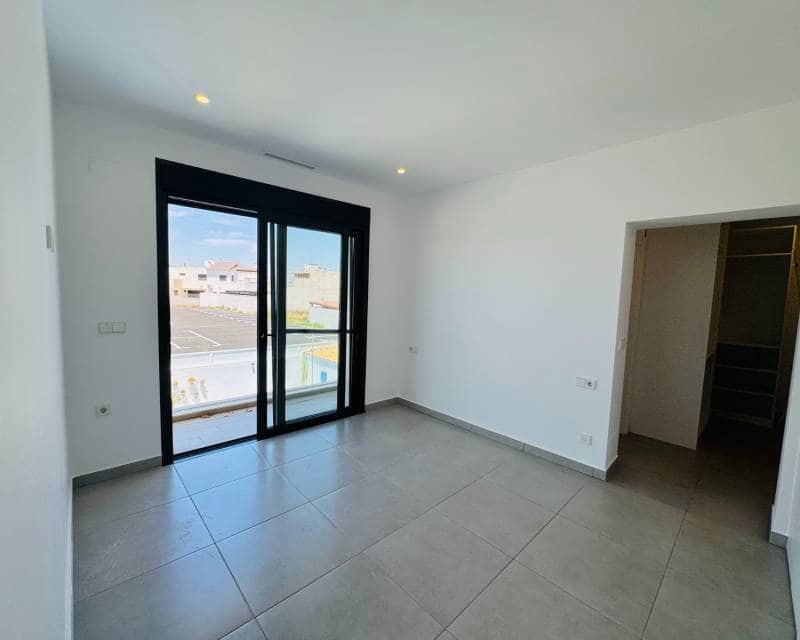 3 soveværelse Villa til salg i Lo Pagan med swimmingpool - € 550.000 (Ref: 10008039)