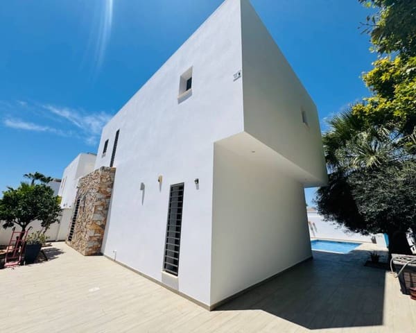 3 sypialnia Willa na sprzedaż w Lo Pagan, San Pedro del Pinatar z basenem - 550 000 € (Ref: 10008039)