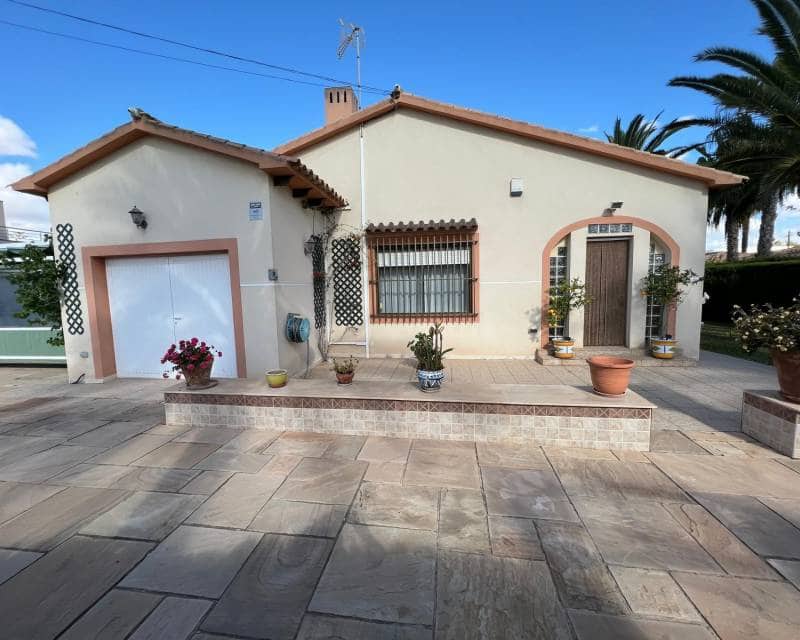 3 Zimmer Villa zu verkaufen in Cabo Roig mit Pool - 815.000 € (Ref: 10008096)