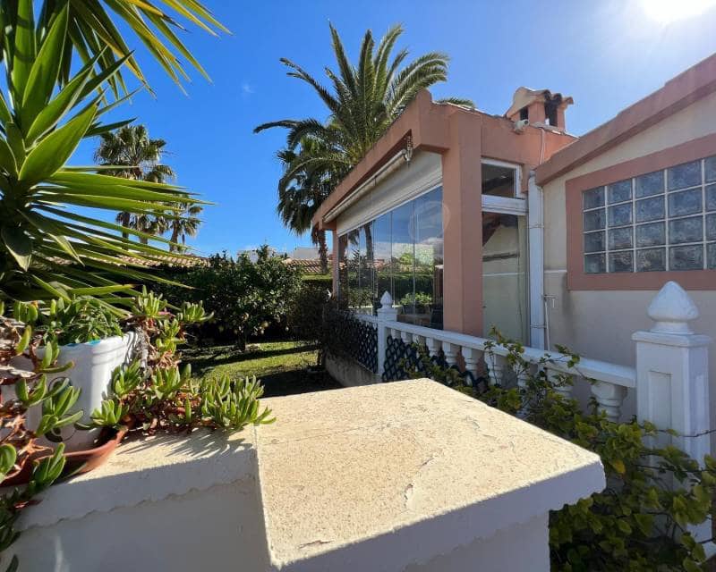 3 Zimmer Villa zu verkaufen in Cabo Roig mit Pool - 815.000 € (Ref: 10008096)