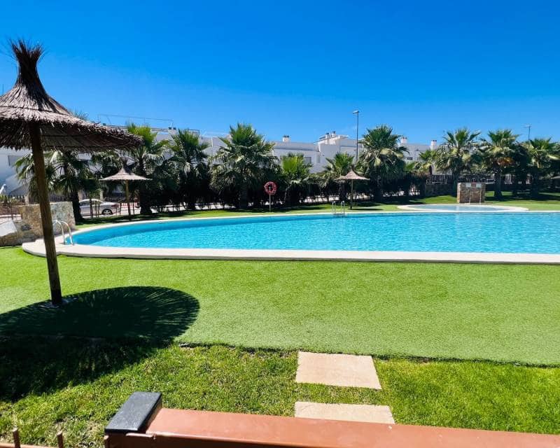 2 sypialnia Apartament na sprzedaż w Orihuela Costa z basenem garażem - 249 000 € (Ref: 10009500)