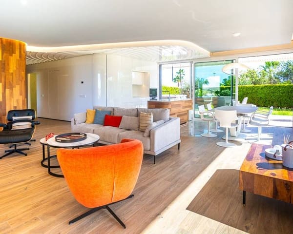 Casa de 3 habitaciones en Las Colinas Golf, Orihuela en venta con piscina - 895.000 € (Ref: 10009501)