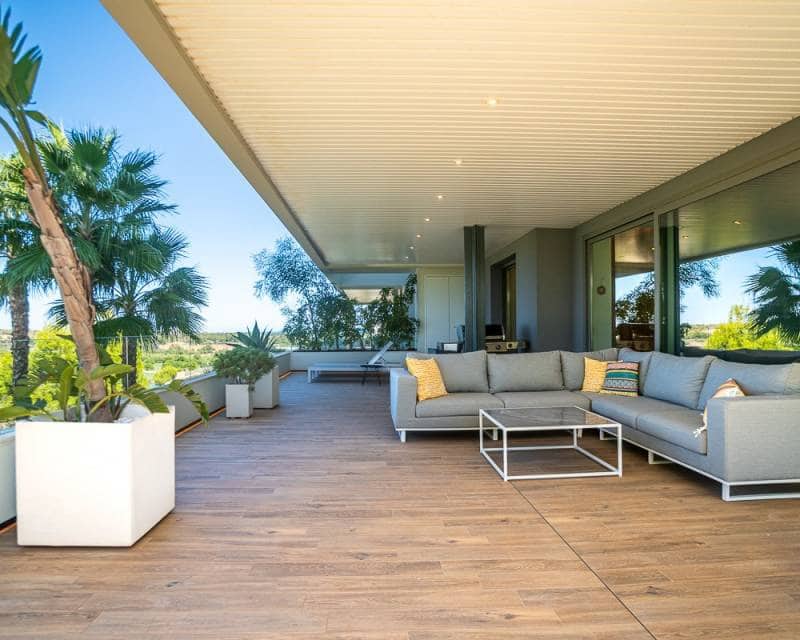 Casa de 3 habitaciones en Las Colinas Golf en venta con piscina - 895.000 € (Ref: 10009501)