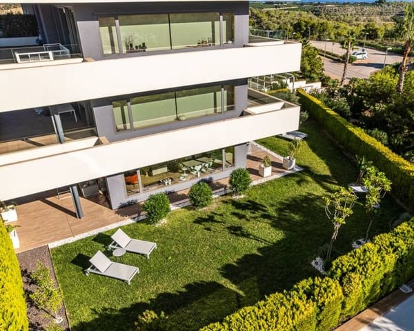 Casa de 3 habitaciones en Las Colinas Golf, Orihuela en venta con piscina - 895.000 € (Ref: 10009501)