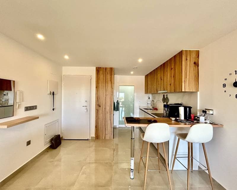 Apartamento de 2 habitaciones en Pilar de la Horadada en venta con piscina - 330.000 € (Ref: 10009683)