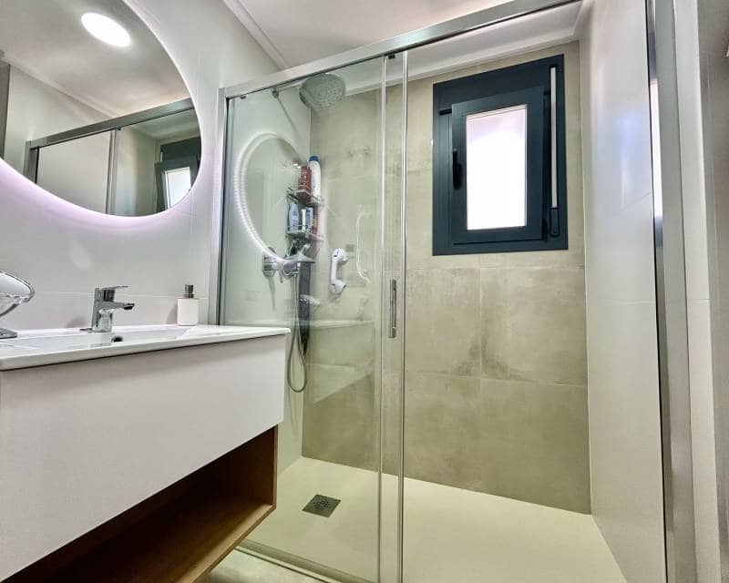 Apartamento de 2 habitaciones en Pilar de la Horadada en venta con piscina - 330.000 € (Ref: 10009683)
