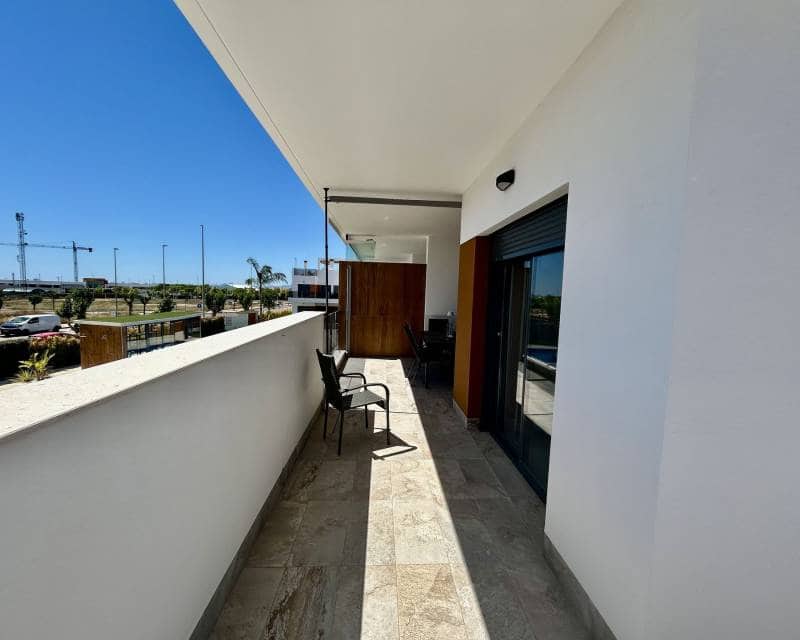 Apartamento de 2 habitaciones en Pilar de la Horadada en venta con piscina - 330.000 € (Ref: 10009683)