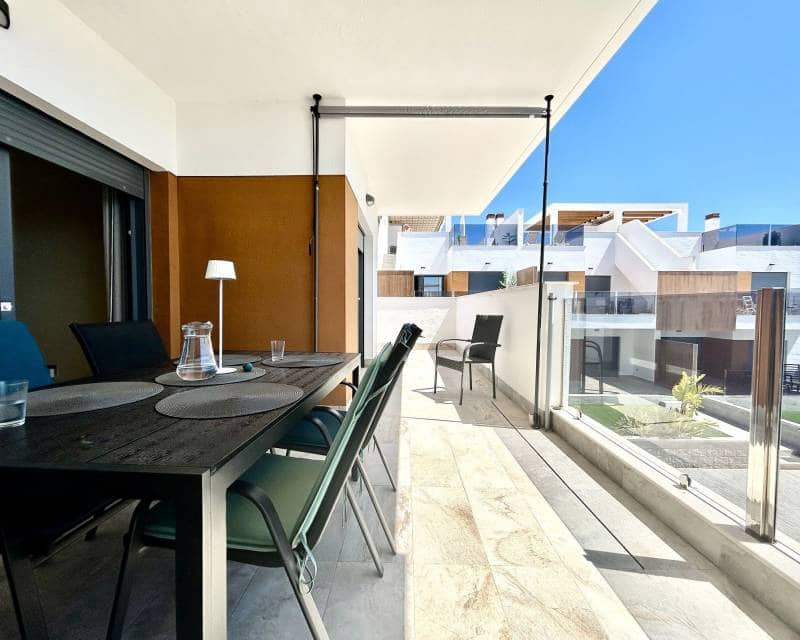 Apartamento de 2 habitaciones en Pilar de la Horadada en venta con piscina - 330.000 € (Ref: 10009683)
