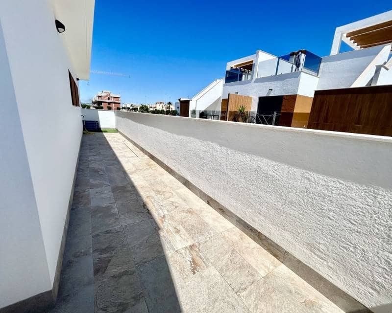 Apartamento de 2 habitaciones en Pilar de la Horadada en venta con piscina - 330.000 € (Ref: 10009683)