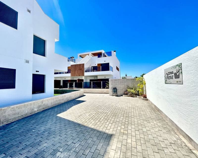 Apartamento de 2 habitaciones en Pilar de la Horadada en venta con piscina - 330.000 € (Ref: 10009683)