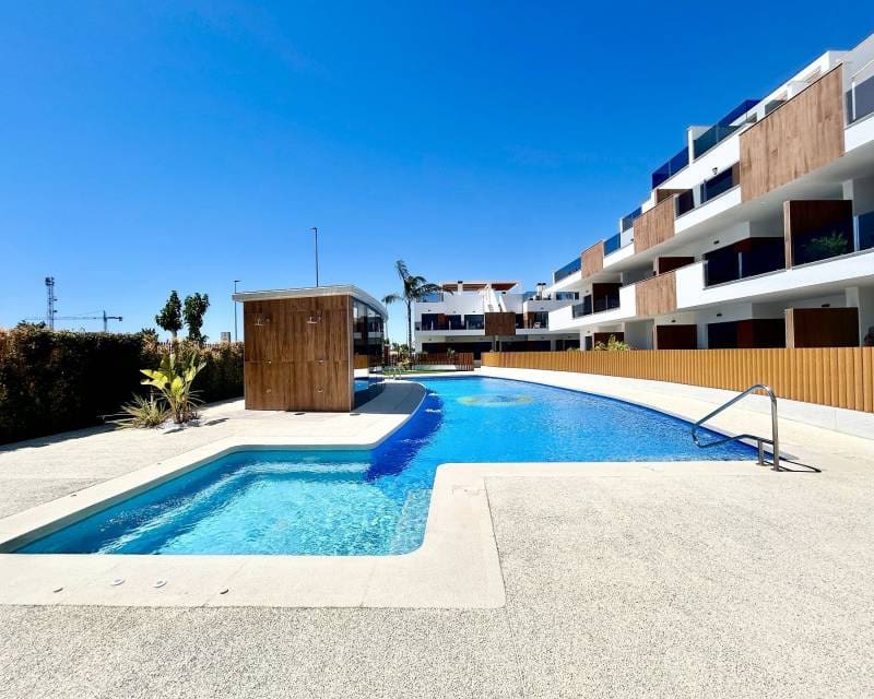 Apartamento de 2 habitaciones en Pilar de la Horadada en venta con piscina - 330.000 € (Ref: 10009683)