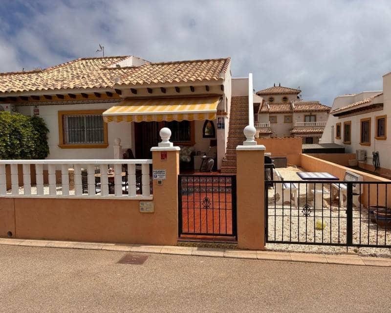 2 soverom Rekkehus til salgs i Orihuela Costa med svømmebasseng - € 249 995 (Ref: 10009684)