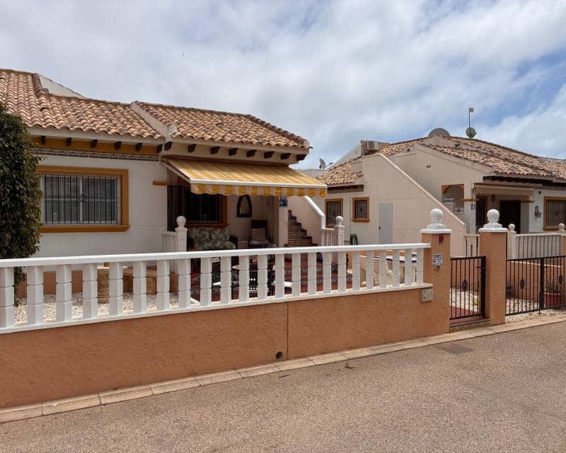 2 soverom Rekkehus til salgs i Orihuela Costa med svømmebasseng - € 249 995 (Ref: 10009684)