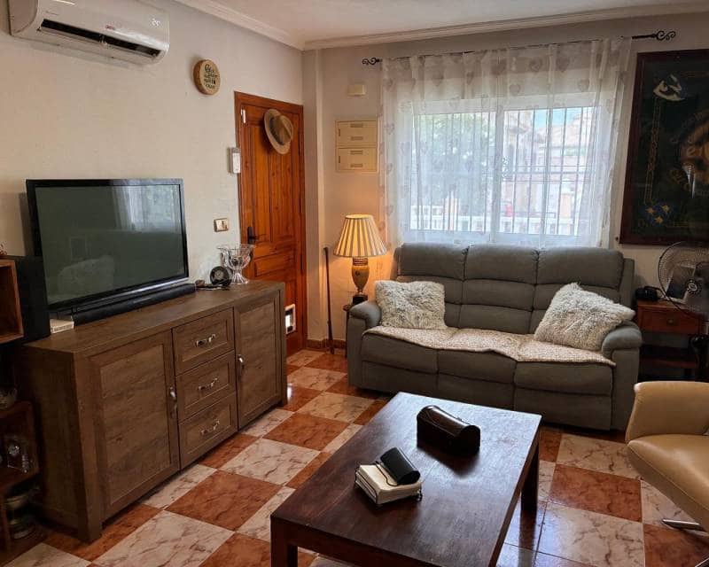 2 soverom Rekkehus til salgs i Orihuela Costa med svømmebasseng - € 249 995 (Ref: 10009684)