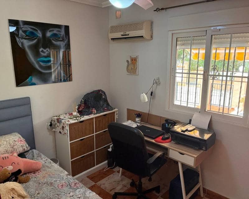 2 soverom Rekkehus til salgs i Orihuela Costa med svømmebasseng - € 249 995 (Ref: 10009684)